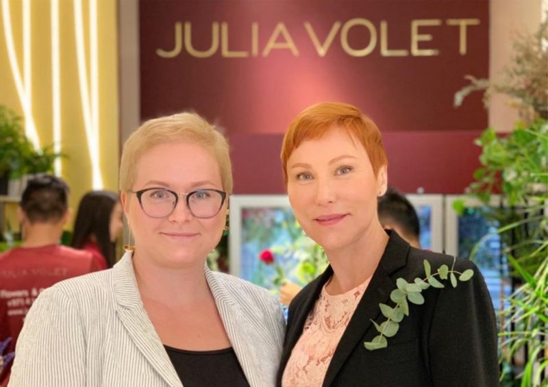 Flowers masterclass for Julia Volet team